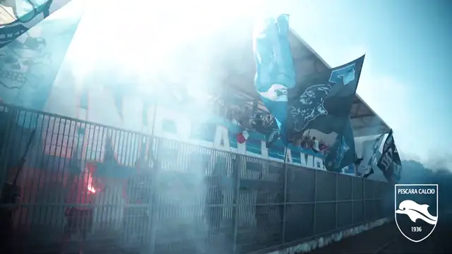 LA CARICA DEI TIFOSI IN VISTA DELLA FINALE TERNANA - PESCARA
