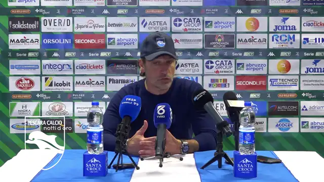 Mister Gorgone nel sala stampa Pescara - Padova